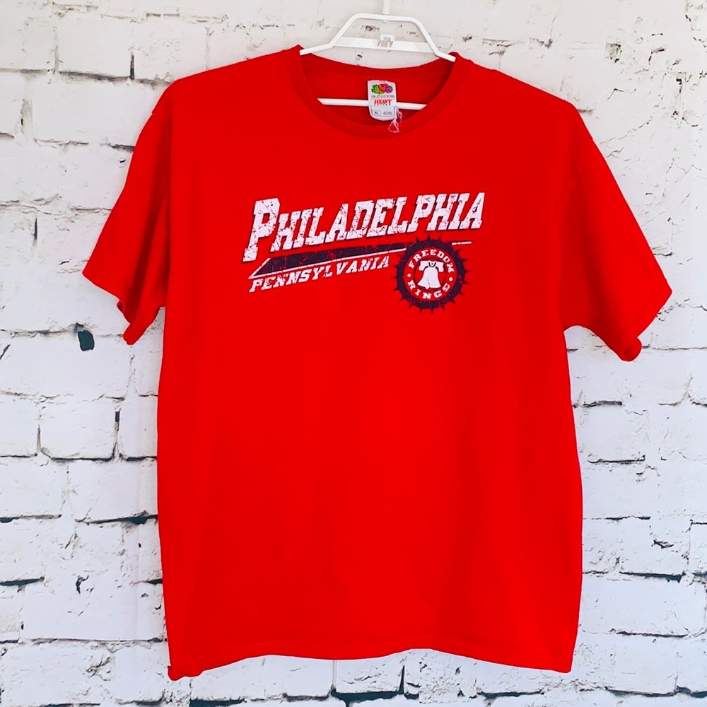 Mens Philadelphia Pennsylvania T Shirt Size XL Red